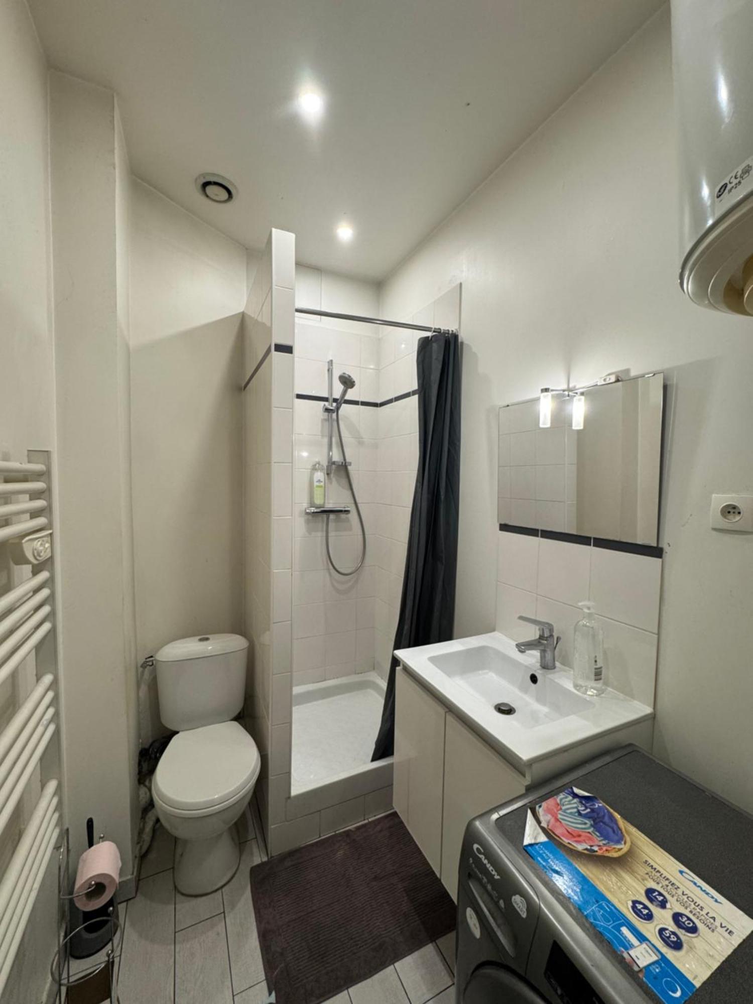 Appartement Proche Centre Ville, Gare Et Autoroute Melun Bagian luar foto